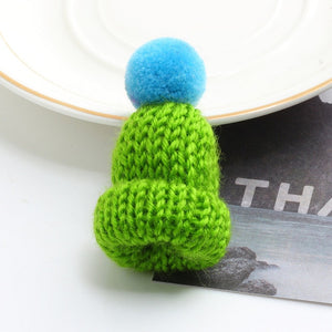 19 Color Cute Mini Knitted Hairball Hat Brooch Sweater Pins Badge Collar Clothes Accessories Creative Hats Pin Brooches Women