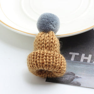 19 Color Cute Mini Knitted Hairball Hat Brooch Sweater Pins Badge Collar Clothes Accessories Creative Hats Pin Brooches Women