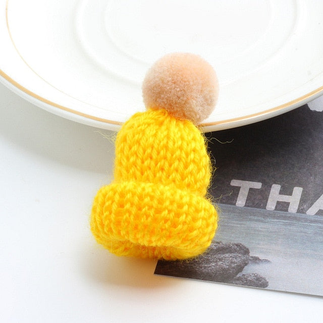 19 Color Cute Mini Knitted Hairball Hat Brooch Sweater Pins Badge Collar Clothes Accessories Creative Hats Pin Brooches Women