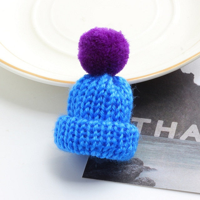 19 Color Cute Mini Knitted Hairball Hat Brooch Sweater Pins Badge Collar Clothes Accessories Creative Hats Pin Brooches Women