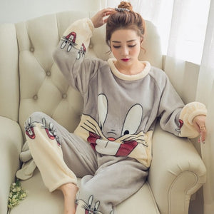 Pajamas Sets for Women 2018 Winter Fashion NightWear Leisure Home Cloth woman long Sleeve Flannel warm pyjama Girl Sleepwear Set