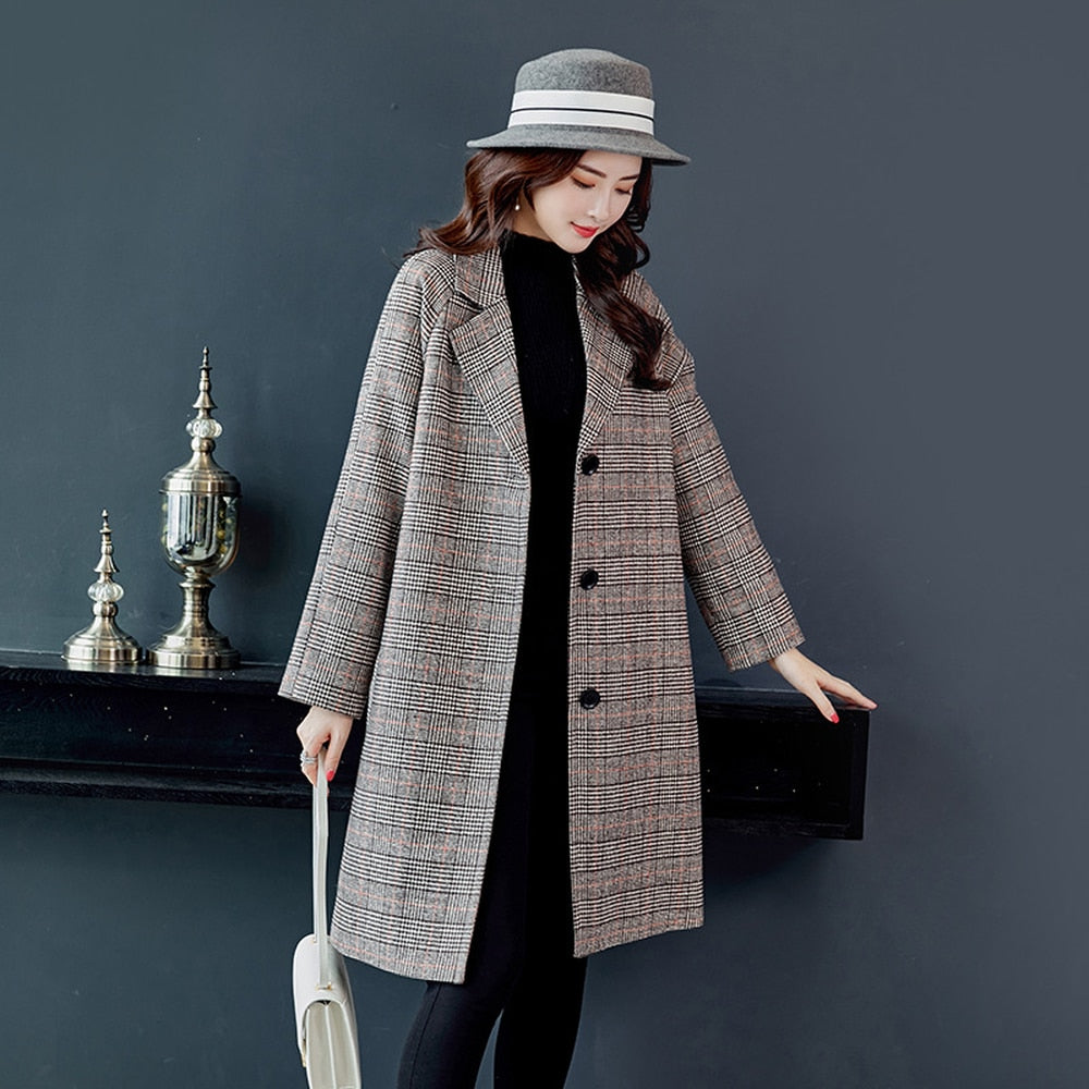 2018 Winter New Woolen Cloth Coat Korean Plaid Woolen Coat Loose Long Sleeve Single Breasted Woolen Long Coat